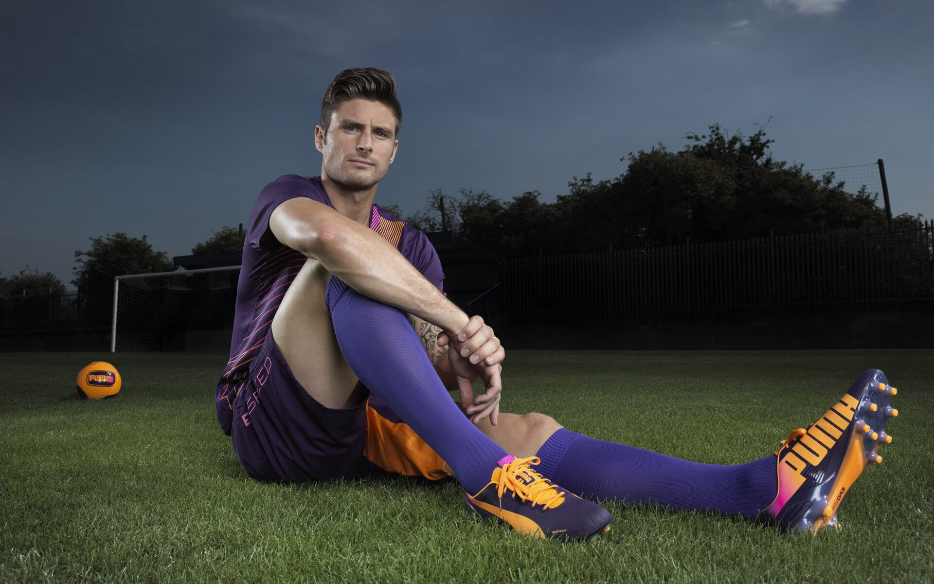 富勒姆中场组织活跃,白百合冲击升级,富勒姆首发